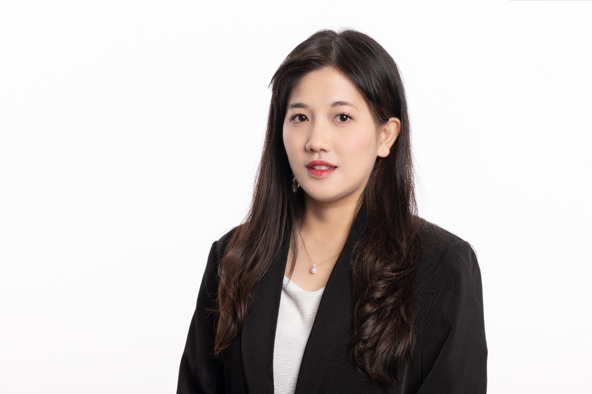 Della Zhang